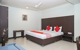 Hotel Coconut Grove Pune 3* India